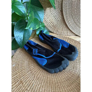 Air Balance size 4 water shoes